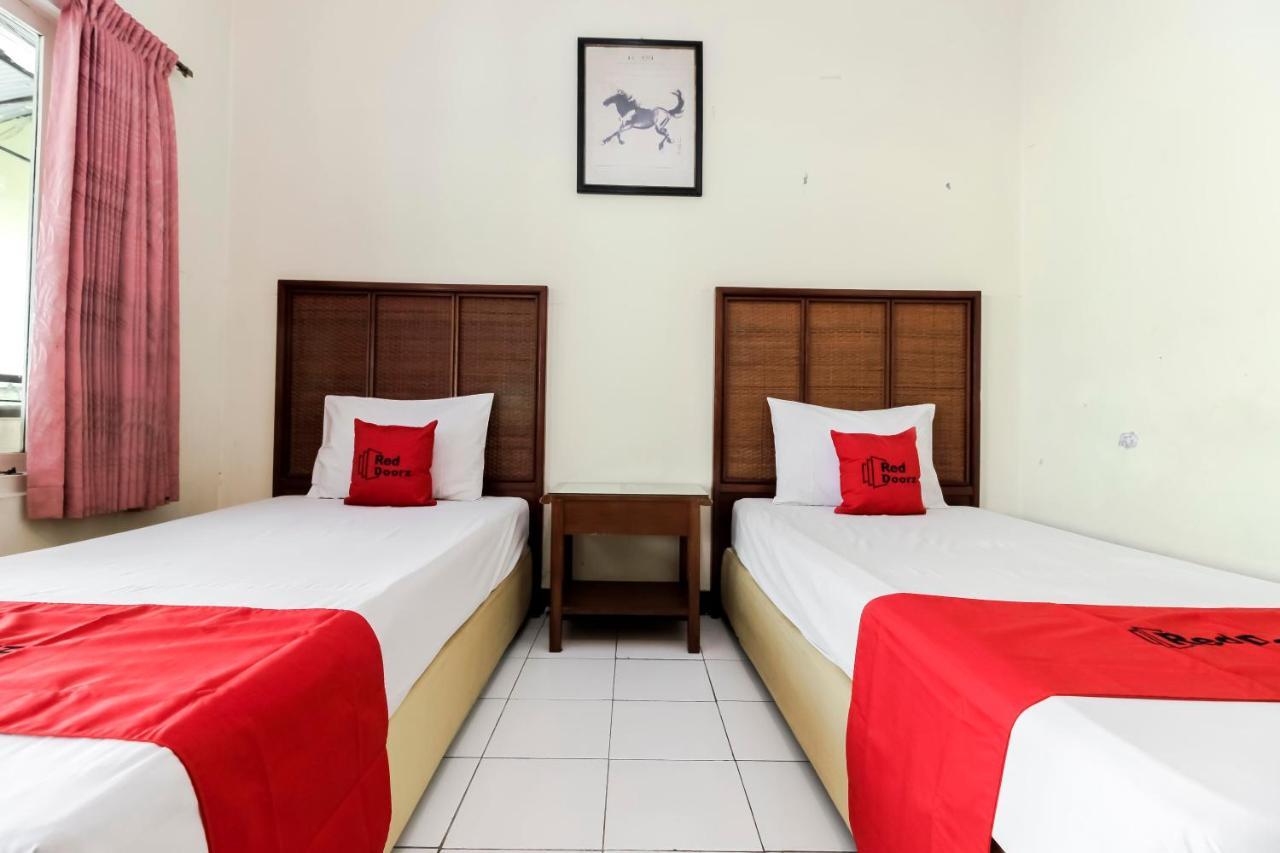 Reddoorz Plus Near Grage City Mall Cirebon Exteriér fotografie