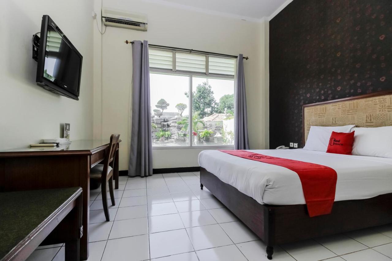 Reddoorz Plus Near Grage City Mall Cirebon Exteriér fotografie