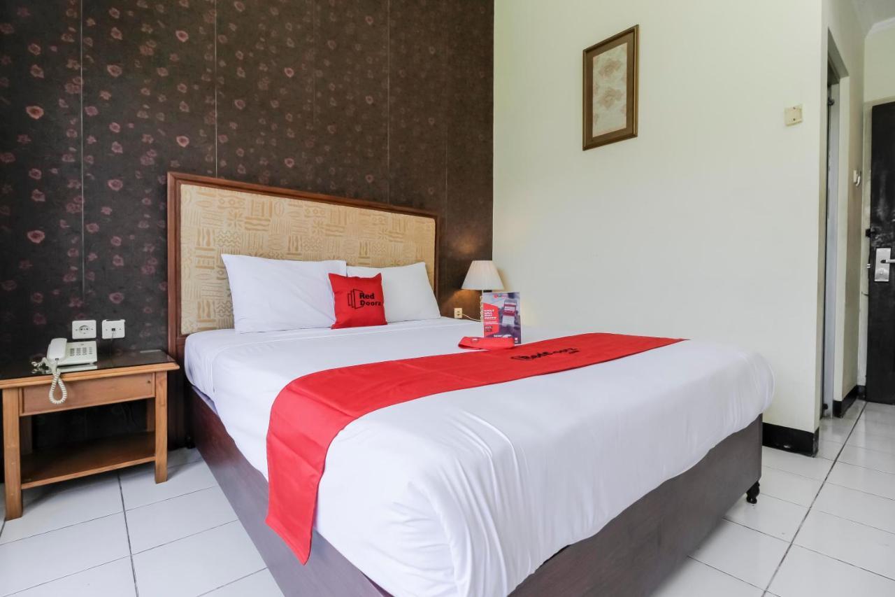 Reddoorz Plus Near Grage City Mall Cirebon Exteriér fotografie